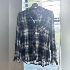 GAP Women's Black and White Plaid Button-Down Shirt